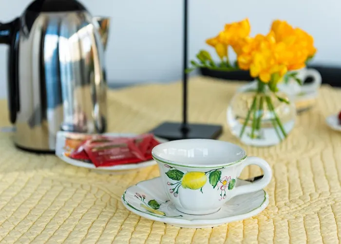 Mikka Studios: Luxury *